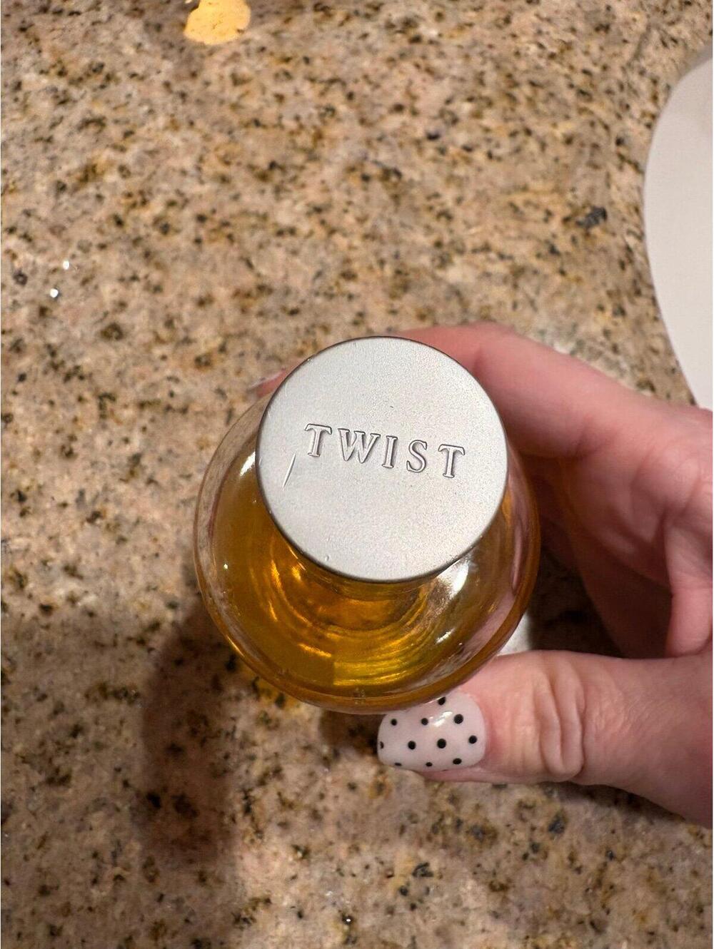 Twist perfume